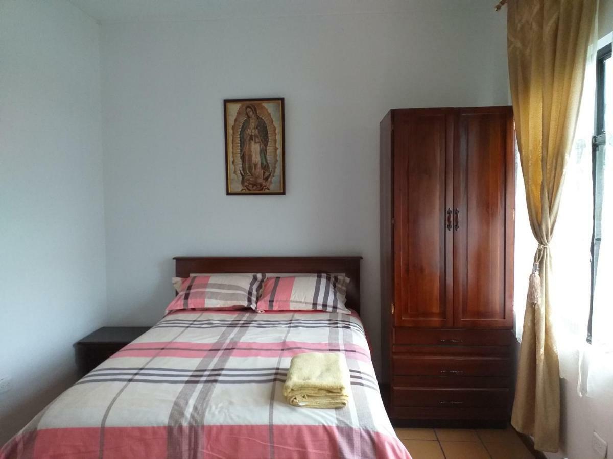 Casa Del Peregrino Santo Thomas Hotell Baños Exteriör bild