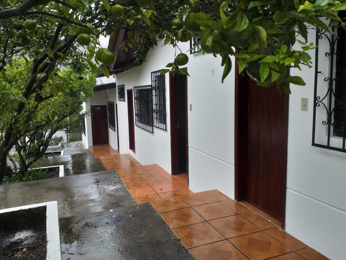 Casa Del Peregrino Santo Thomas Hotell Baños Exteriör bild